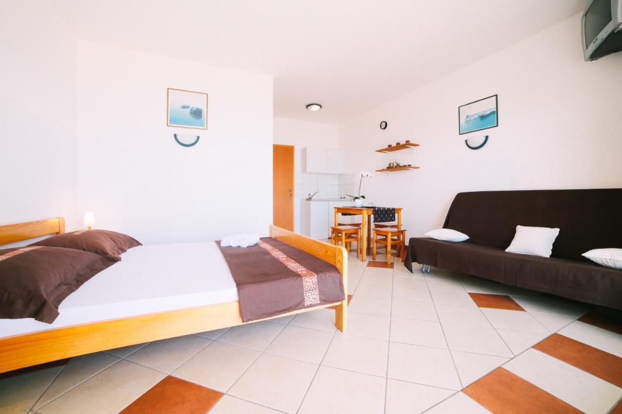 אומיס Villa Brigita מראה חיצוני תמונה