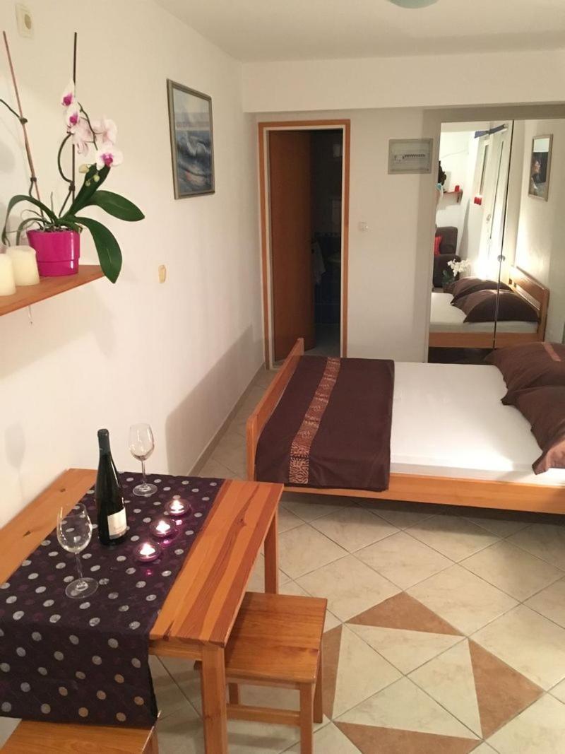 אומיס Villa Brigita מראה חיצוני תמונה